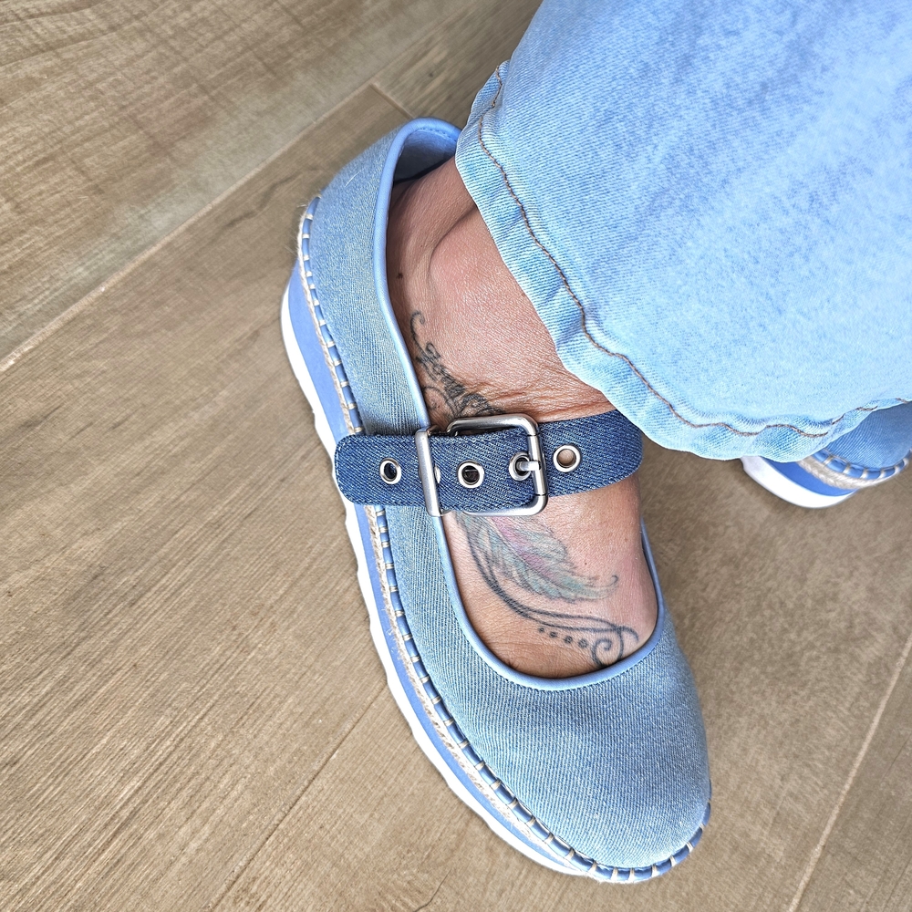 NWOB Chelsea & Violet Comfortable Blue Denim Shoes W/Buckle Size 10 - Picture 5 of 5